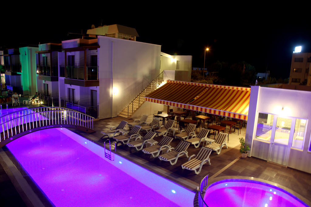 Siesta Garden Apart Hotel Тургутрейс Экстерьер фото