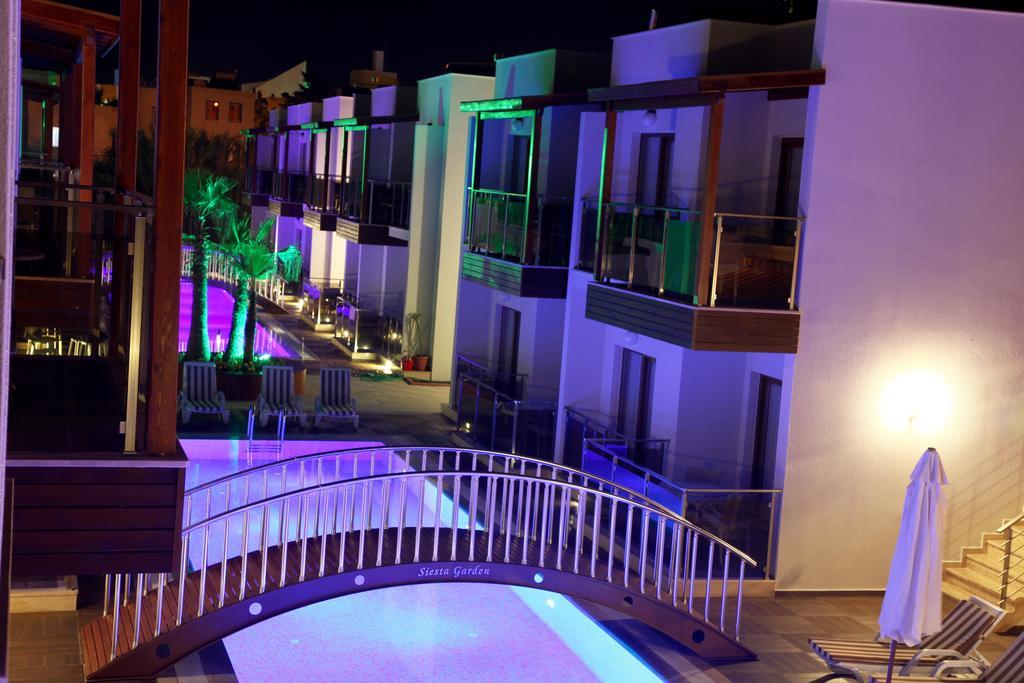 Siesta Garden Apart Hotel Тургутрейс Экстерьер фото