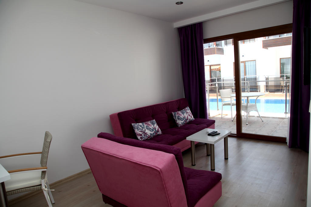 Siesta Garden Apart Hotel Тургутрейс Экстерьер фото