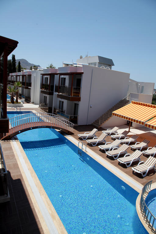 Siesta Garden Apart Hotel Тургутрейс Экстерьер фото