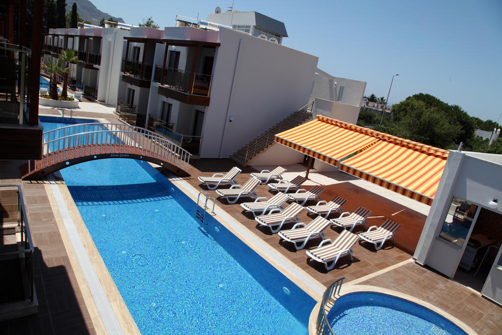 Siesta Garden Apart Hotel Тургутрейс Экстерьер фото