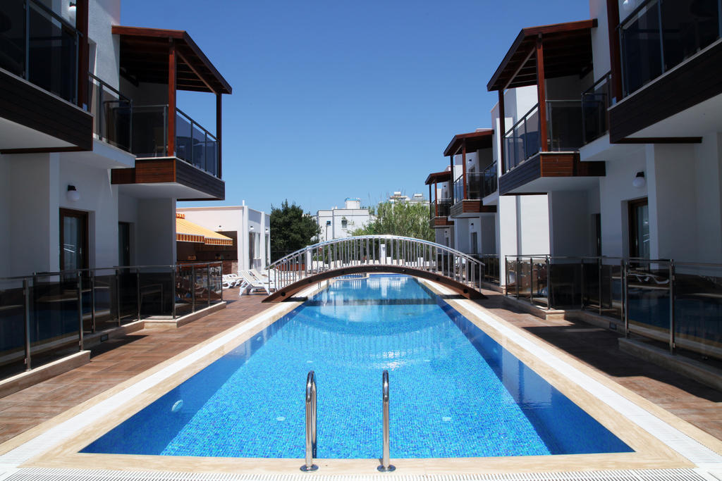 Siesta Garden Apart Hotel Тургутрейс Экстерьер фото